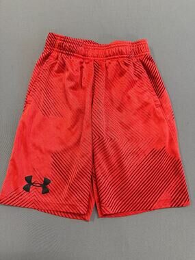 Boy's UA Shorts Youth Size Medium Loose Fit Heatgear RED BLACK